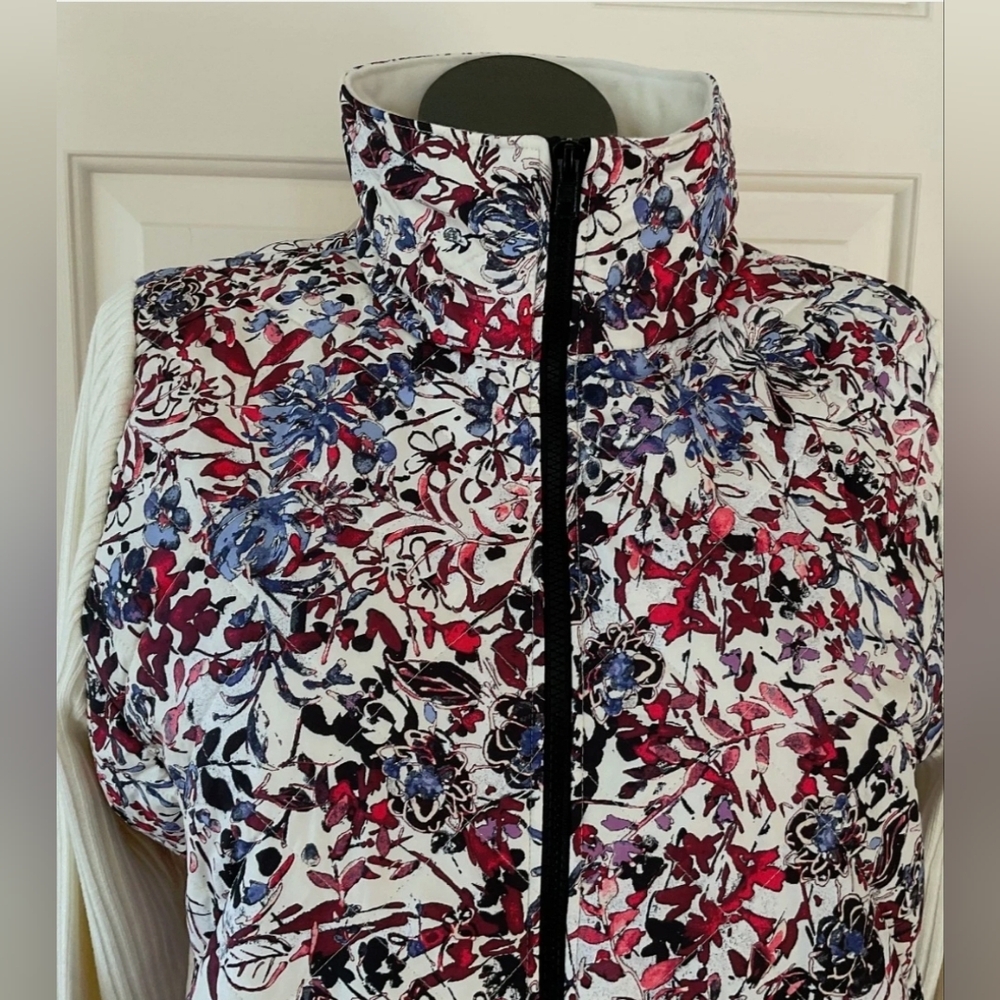 Talbots Quilted Mixed Media Jacket Blue Red Watercolor Garden - Picture 8 of 13